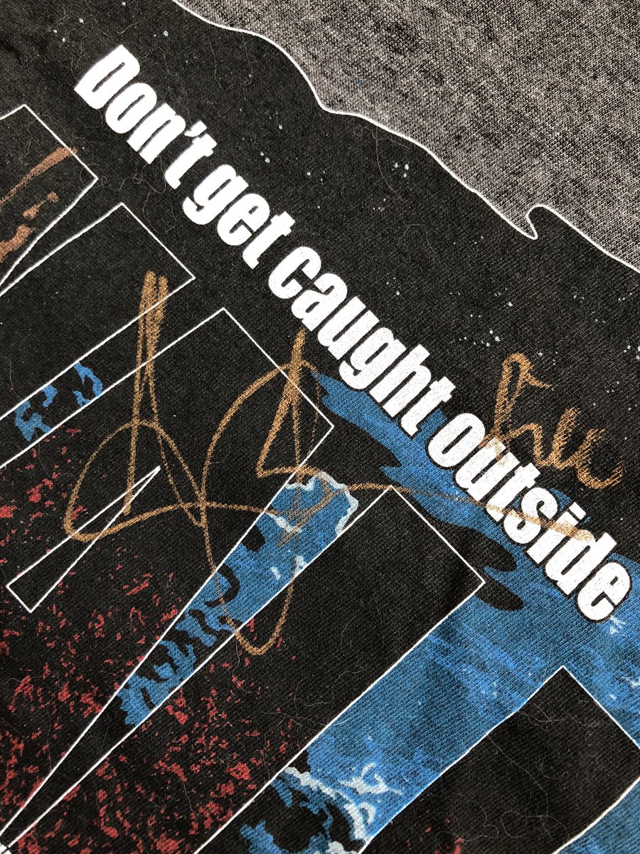 littlekatmom's tweet image. I did a #TheWalkingDead #Crowdrise in 2015 for this T-shirt &amp;amp; autographs, but not sure who the signatures are from 😬 #Twd #TWDfamily