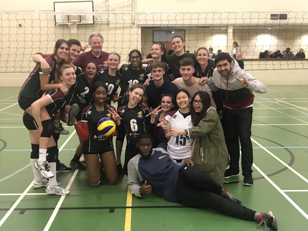 Great work to both M1 and W1 teams last night! M1 won 3-1 in their match against Birmingham City! W1 fought hard but ended with a 3-2 loss to DMU. We are very proud of both teams, keep up the good work! 🏐💞