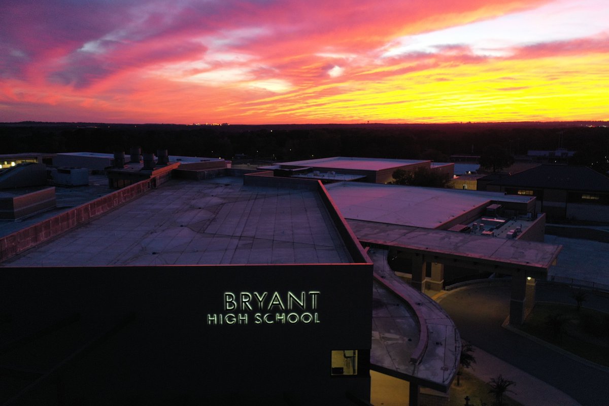 A #212 kind of sunset #nofilterneeded #DJIMavicPro2 #makeithappen <a href="/Cte86/">Todd Edwards</a> <a href="/BryantSchools/">Bryant Schools</a> <a href="/bryanthshornets/">Bryant High School</a>