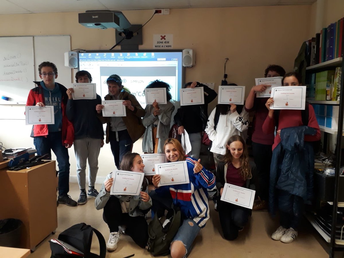 ClgLerondeau's tweet image. Merci @LucieJagu @yvelinesnum @simplonco #ramcode ce premier atelier #SwiftPlayground à été un succès