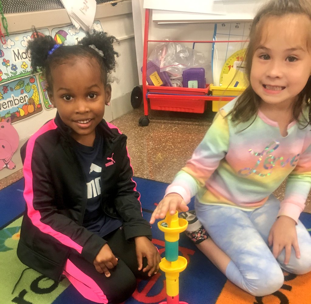 RQSLearning's tweet photo. Students in Mrs. So's kindergarten class at @rqsrobinsonelem are investigating motion and forces. When the marble leaves a curved track, how will it move? Straight? Curved? Zig zag? We love using @CTSKeeley probes to push learning forward! #RQSConnected #NGSSchat #SciChat https://t.co/POXZZNACk1