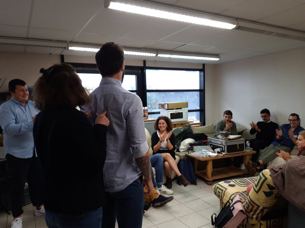 Prêts ? Pitchez !
En plein atelier gestion du stress avec <a href="/BoiteEnScene/">Boite en Scène</a> et les étudiants du <a href="/CampusdeKerLann/">Campus de Ker Lann</a>.
Les étudiants vont bientôt présenter leur projet devant un jury de chefs d'entreprise. 

#ProjetEtudiant 
#Entreprendre