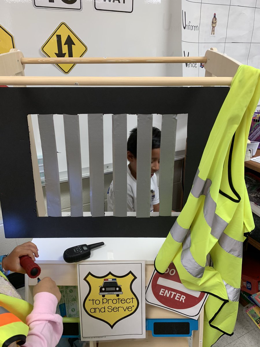 Today we are learning about the Police Officers in our very own police station! @JenniferConn08 <a href="/SullyES_LCPS/">Sully ES</a> #communityhelpers