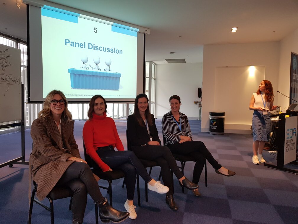 To finish off the day we had some really insightful discussions about Working with Teams during our Masterclass with <a href="/Lisa_Middleton/">Lisa Middleton</a> <a href="/Jess_Spendlove/">Jess Spendlove</a> <a href="/ElizaFreney/">Eliza Freney</a> <a href="/PtChevBaker/">Dane Baker Nutrition</a> <a href="/ejwalker17/">Emily Meehan</a> &amp; Peta Carige!
#SDAConf19