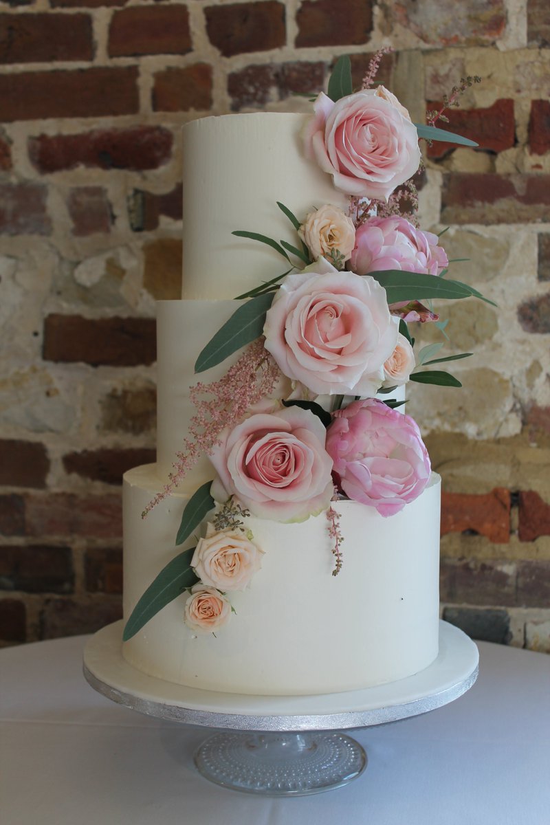 Hendall Manor Barns On Twitter Beautiful Wedding Cake By The