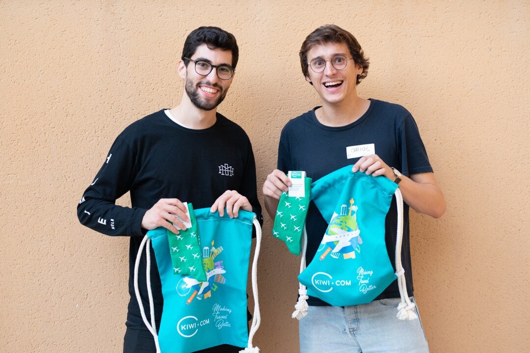 codekiwicom's tweet photo. Here are The Penguin Bots π§ who won the Global Round + β¬4,000 in our #HackTravel! π They were 2nd place in Barcelona and were a wild card team for the Global Round. Elises and Oriol created a Chrome extension supporting local music groups, connecting travel with music πΆπ§³ https://t.co/FkDfG7obkX