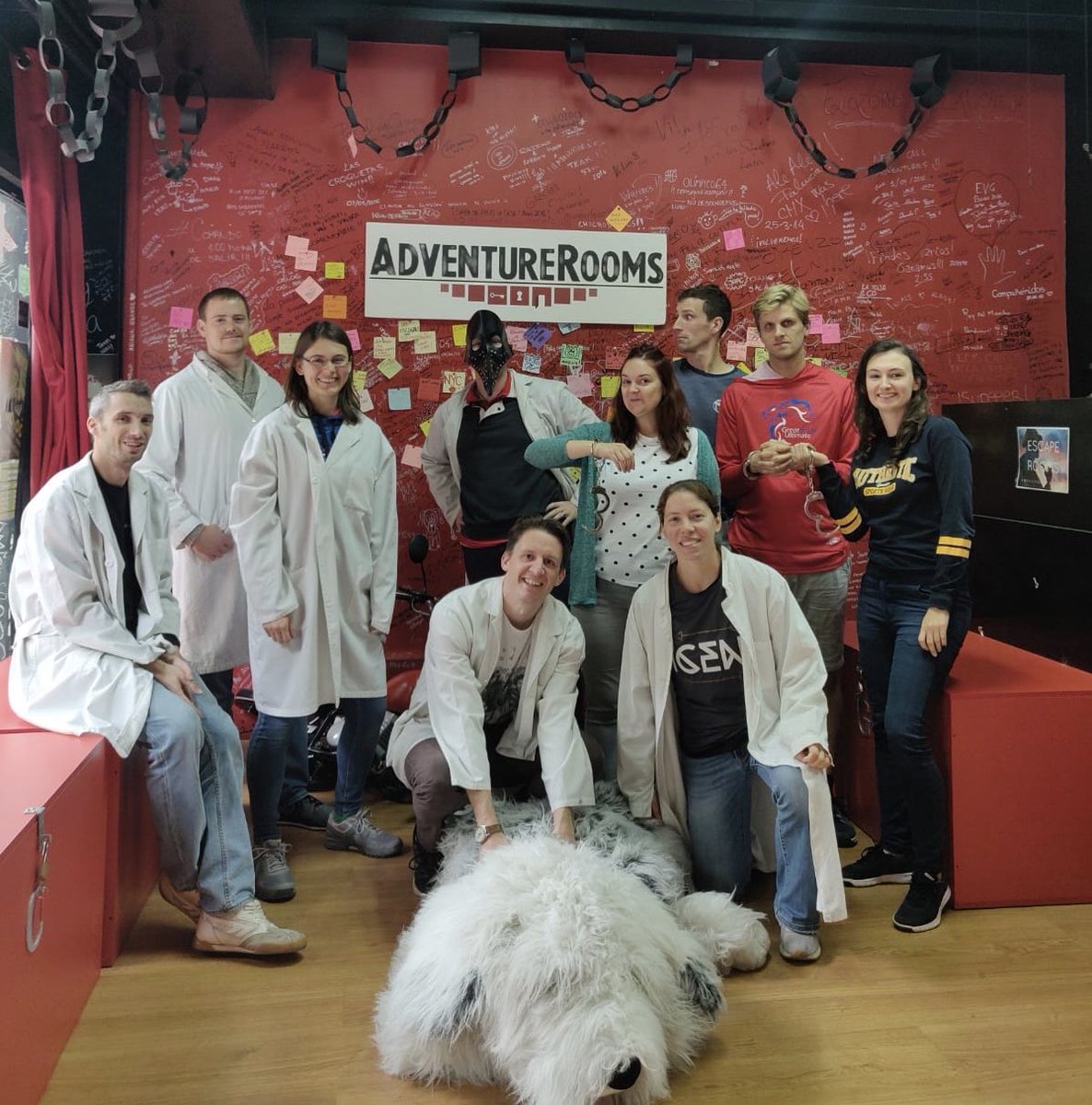 Our final preparations for #EMUC2019 included handcuffing ourselves together and being locked in the room of an evil scientist with @AdventureRoomsM