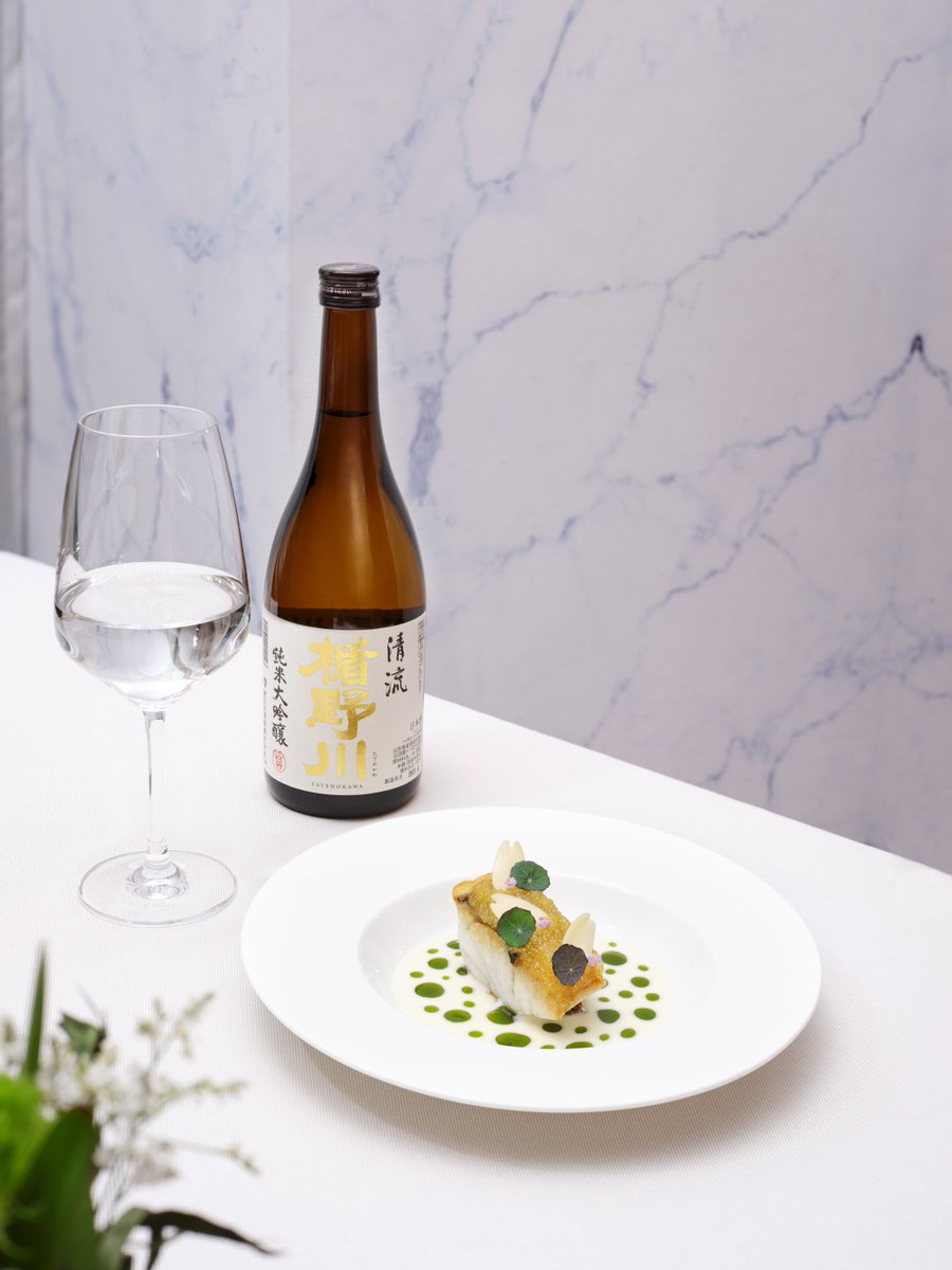 rwsentosa's tweet photo. Savour the winning combination of crispy pan-seared pike perch and Tatenokawa Junmai Daiginjo Seiryu Sake at Curate - available only for a limited period. Book now: https://t.co/22GMP2MuJh

#comeforfood #rws #rwsentosa #jfoodo #japanesesake #seafoodlovers #seafoodlovessake https://t.co/j7aGhAgS2b
