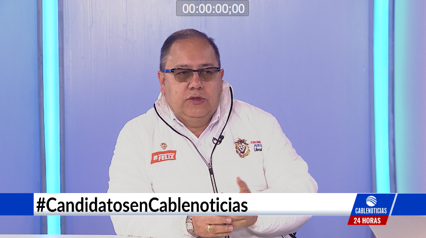 CABLENOTICIAS's tweet photo. #CandidatosenCablenoticias: El 1 de enero cuando sea gobernador quiero fortalecer el sistema de salud en cada provincia y mejorar la calidad del servicio para los cundinamarqueses: Pedro Caycedo (@pedrocaycedo) https://t.co/VJBkcVdXGb #ColombiaVota https://t.co/jAaafNgi1a https://t.co/Iy46tLX3Lg