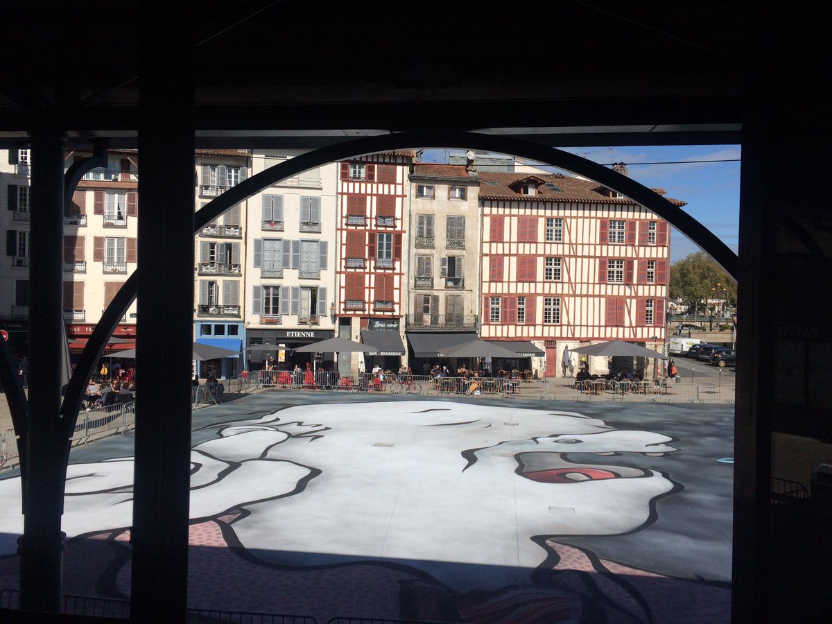 StephanieF3EH's tweet photo. Le carreau des Halles à Bayonne métamorphosé par Ella&Pitr dans le cadre du festival de street art #PDV2019 @VilleDeBayonne @SJKartcenters À voir bientôt dans le magazine du Pays basque @F3euskalherri https://t.co/ckIyUTLJPy