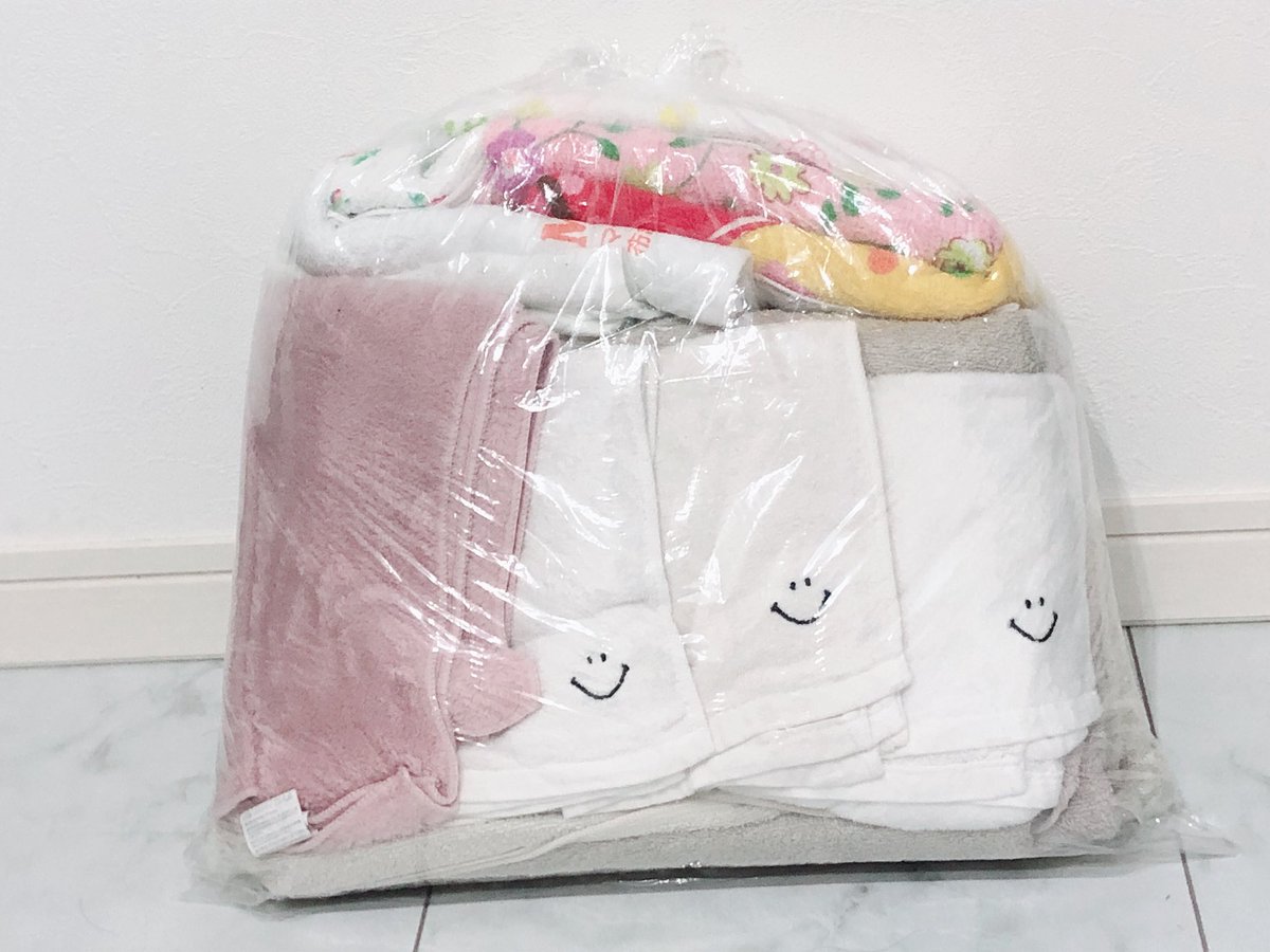 kicyu13's tweet photo. 床上浸水してしまい泥を撤去するために「古いタオル」が必要となりご寄付してもらえると助かると、その際
ビニール袋に入れてもらった方が現地で濡れたり汚れたりしないと聞いたので 前にタオル寄付した事があったので
今、我が家で寄付出来るのはホンのわずかだけど 何かあたしでも出来ること
と思い https://t.co/dS570JQtQa