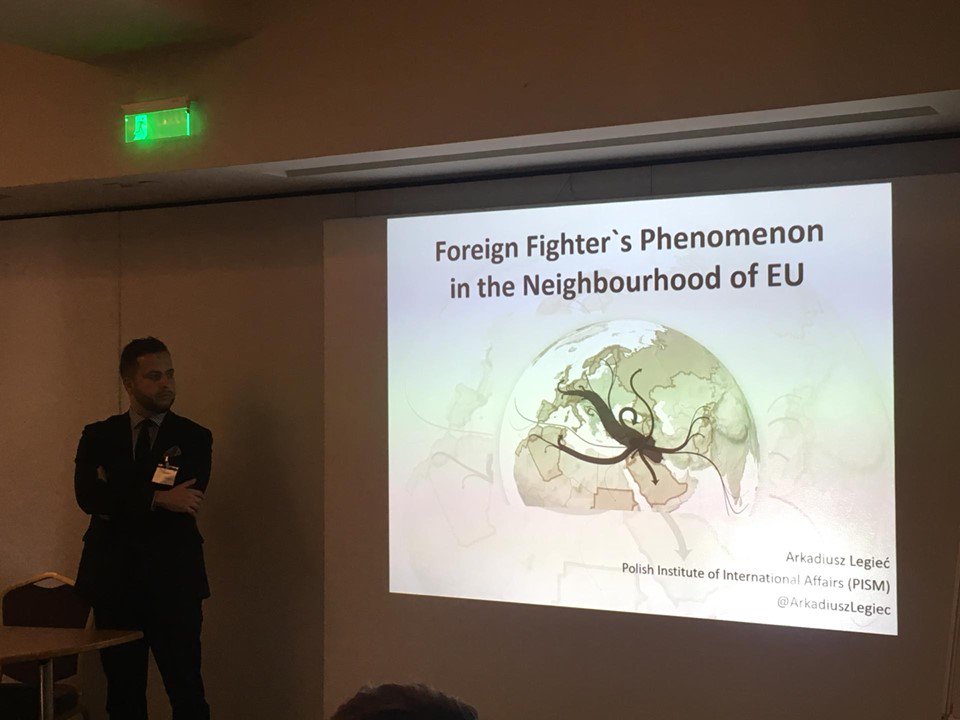 ArkadiuszLegiec's tweet image. During #EENet 2019 Athens I shared general overview on #ForeignFighters  mobilization in the neighourhood of EU. Challenges are not only from #FFs returning home or being detained - some #FFs are not going home, but fighting somewhere else, rotating between conflicts. 
@eulistco