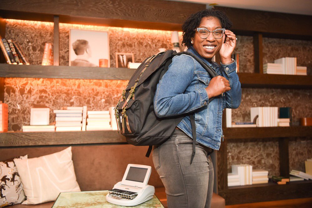 ImuetinyanOsag1's tweet photo. Hey Guys☺️
I just uploaded a new video to my Channel. In this particular video, I shared with you all the items I carry in my book bag and why.
#courtreportingstudent #whatisinmystenobag
#Legallyemoytv
https://t.co/dYsEY6k6aV https://t.co/GCRmNd30Fc