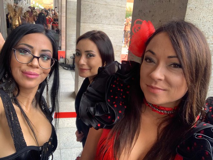 En @VENUSBERLIN @salmadnora @Julia_de_Lucia @ValeBiancoxx @MiyukiSon https://t.co/TQnDj1hgRS<a class="tags" target="_blank" title="On Twitter" href="/?out=eyJ0eXAiOiJKV1QiLCJhbGciOiJIUzUxMiJ9.eyJpYXQiOjE3MjA3OTEyMjQsImlzcyI6InR3cG9ybnN0YXJzLmNvbSIsIm5iZiI6MTcyMDc5MTIyNCwiZXhwIjoxNzUyMzI3MjI0LCJyZWRpcmVjdF91cmwiOiJodHRwczovL3R3aXR0ZXIuY29tL1ZFTlVTQkVSTElOIn0.QK7JgR8iRnRa5qRqaCWm67idZapJsp4mfp6jKb5z_Ciutqgfn6L65tpq0H6jUps8hPe4V-i1yxpBf9bZHATnGg">@VENUSBERLIN</a><a class="tags" href="/tag/salmadnora">@salmadnora</a><a class="tags" target="_blank" title="On Twitter" href="/?out=eyJ0eXAiOiJKV1QiLCJhbGciOiJIUzUxMiJ9.eyJpYXQiOjE3MjA3OTEyMjQsImlzcyI6InR3cG9ybnN0YXJzLmNvbSIsIm5iZiI6MTcyMDc5MTIyNCwiZXhwIjoxNzUyMzI3MjI0LCJyZWRpcmVjdF91cmwiOiJodHRwczovL3R3aXR0ZXIuY29tL0p1bGlhX2RlX0x1Y2lhIn0.G4gKRUlTHUgC68CJINbNmv9G_4MDRWkBvgNToKbV67V16R_-caXwvnNBE3djqITSi9l41SdtCMPoyN4QPWUpww">@Julia_de_Lucia</a><a class="tags" href="/tag/valebiancoxx">@valebiancoxx</a><a href="/tag/felizmiercoles"class="tags"><span>#felizmiercoles</span></a>