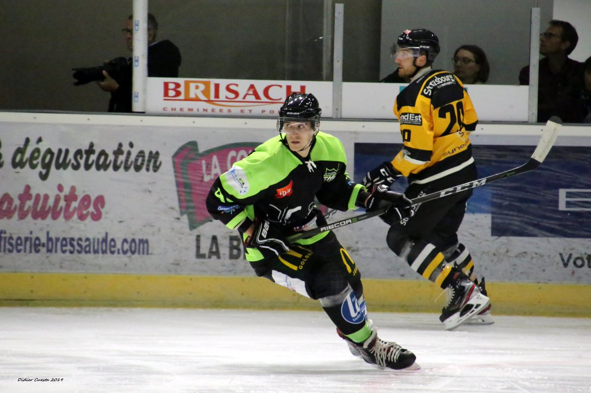 VilledEpinal's tweet photo. 🏒 Le @EHC_Epinal, promu en D2 à l'intersaison, veut poursuivre sur la lancée d'un début de saison parfait. Les prochains matchs à domicile :
🗓 Samedi 19/10 à 18h : 🆚 Évry-Viry (D2)
🗓 Mardi 22/10 à 20h15 : 🆚 Mulhouse (Coupe de France) https://t.co/6TR57mPV6s
