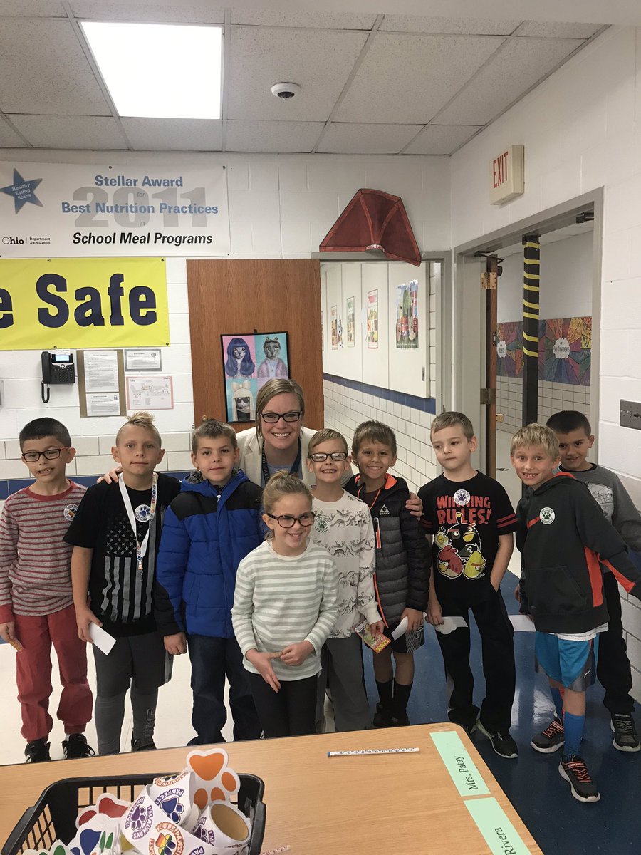 MsWilliamsFLPS's tweet photo. Congratulations to Bus 50 for winning Bus of the Month!  #PBIS #BusoftheMonth #TheBulldogWay @MrsCareyFLPS  @FLBulldogs https://t.co/7akUXdkT6G