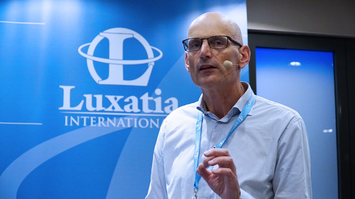 Luxatia_intl's tweet photo. Our next speaker is Ronald Maandonks, discussing how @Signifycompany is developing lighting systems to explore #IOT-empowered retail products.
#RetailInnovation #RetailSummit2019 https://t.co/NGFh3tYJPr