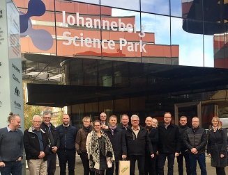 eva_pavic's tweet photo. Tack Linde Energi för trevligt besök hos oss på #johannebergsciencepark. Givande samtal och nyfikna frågor lär mig ännu mer om vårt arbete! @IRISsmartcities #HSBLivingLab @riksbyggen #positivefootprinthousing https://t.co/lGRF7eKttS