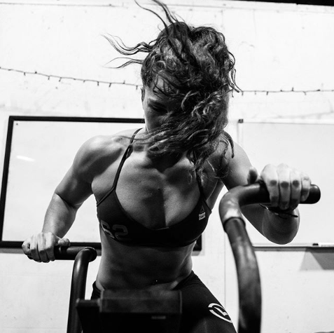 Insure_Fitness's tweet photo. Good is not enough, if better is possible 😎💪🏼

#Crossfit #GirlsWhoSquat #Fitness #GirlsWhoLift #Crossfitter #Motivation #Photooftheday #FitGirls #CrossfitGames #CrossfitChicks #Weightlifting #Motivation #CrossfitLife #Workout #GirlsWithMuscle #Bodybuilding #WOD #FitnessAddict https://t.co/VtuWb5rvsZ