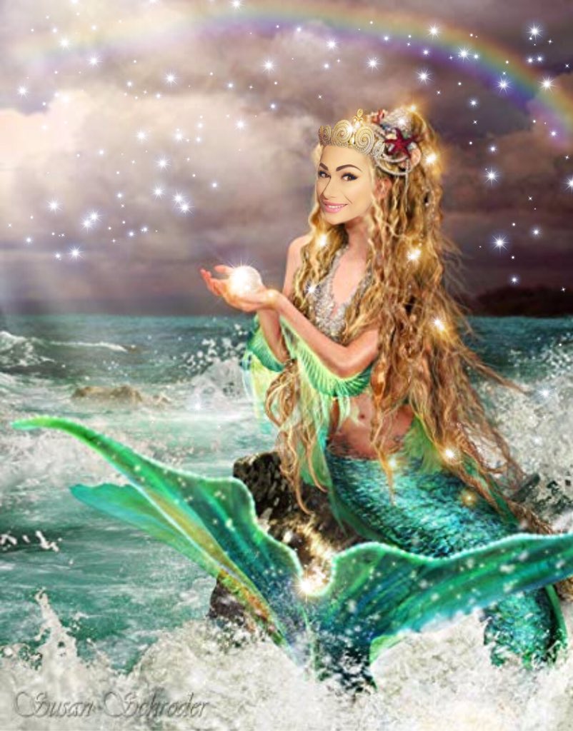 ScarlettJamesCC's tweet photo. In another dimension I was a mermaid 🧜🏽♀️😂😂 ok bye. @netflix bring back @The_OA so we can see @britmarling escape HAP! We need the next dimension! ASAP #SaveTheOA #TheOA #TheOAisReal #FindOa #WatchTheOA https://t.co/AEupFb4YOx