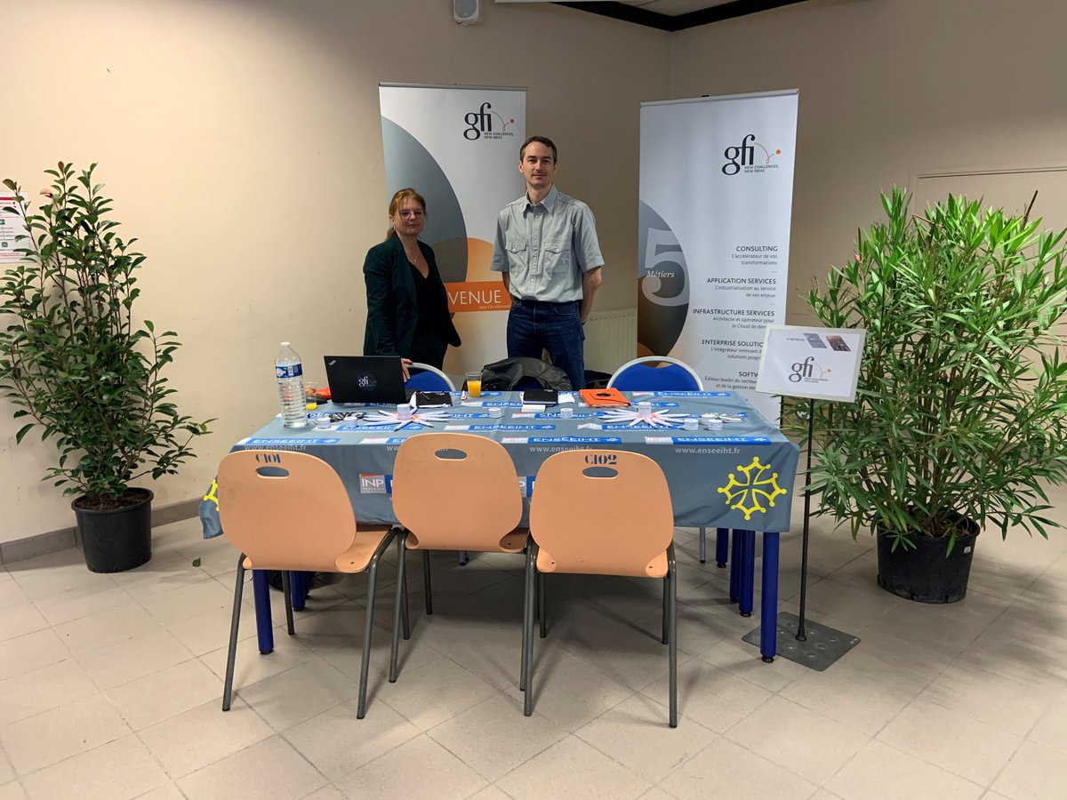 Sandy_GFI's tweet photo. [En direct du #forum de @INP_ENSEEIHT]  Nous rencontrons aujourd'hui, nos futurs stagiaires 😃. Un moment de partage et d'échange sur les métiers de l'informatique. 

#stage  #Apprentissage @gfiinformatique #GfiSudOuest @gfi_recrute https://t.co/aFb9pESQ7I