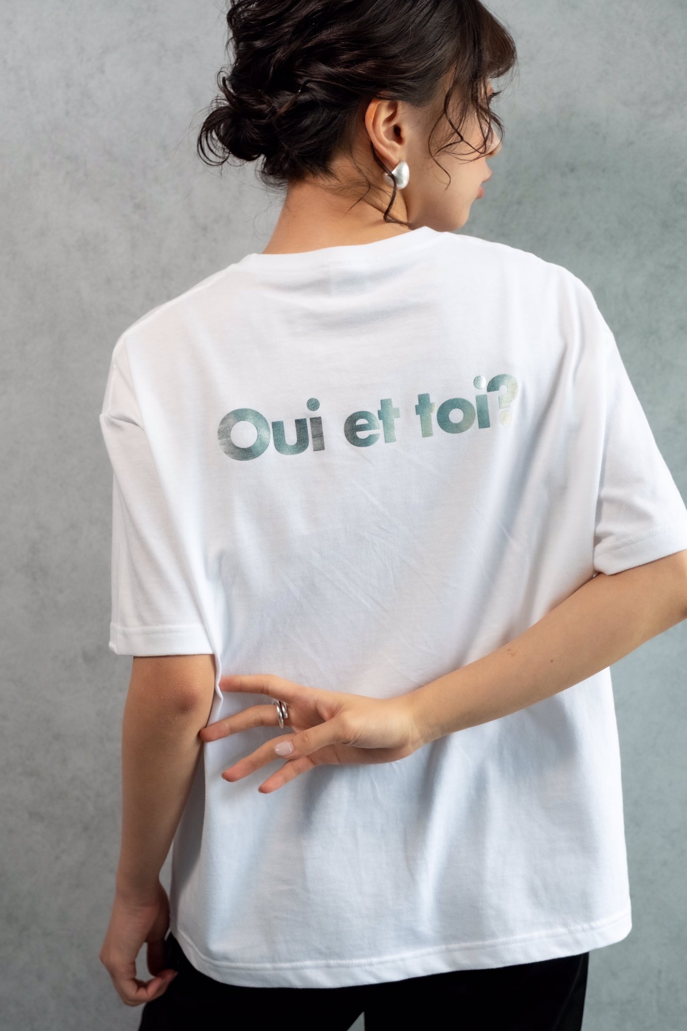 VK Blanka na platformě X: „ツアーグッズ解禁！！！！😈Tシャツ