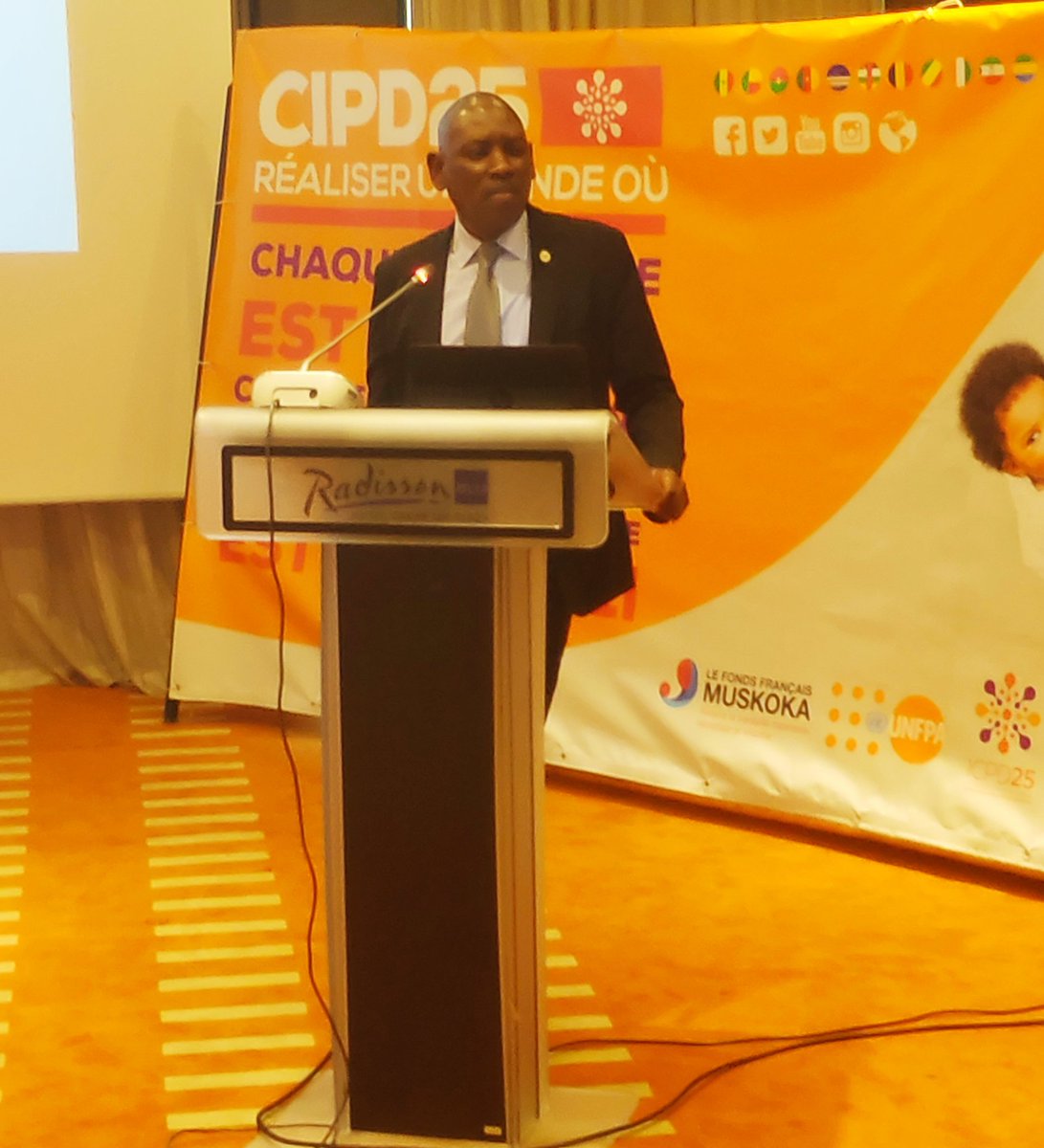 MaliAfriyan's tweet photo. Discours de remerciements  @mabinguengom1 Directeur Régional @UNFPA_WCARO qui felicite et encourage les différentes délégation "Il nous reste encore énormément à faire, Nairobi doit être une mise en echelle de nos efforts" #ICPD25
#PutYoungPeopleFirst  @Atayeshe @AminaJMohammed https://t.co/jzR4Hb8KFk