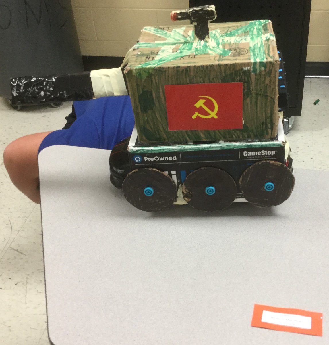 markeatoninky's tweet photo. 8th grade cardboard projects included a vending machine, popular icons and a remote control Russian tank!  @NomsMustangs @CindyHenley8 @DrDylanSmith @brencole94 #proudtobeamustang https://t.co/8p2uMiruGo