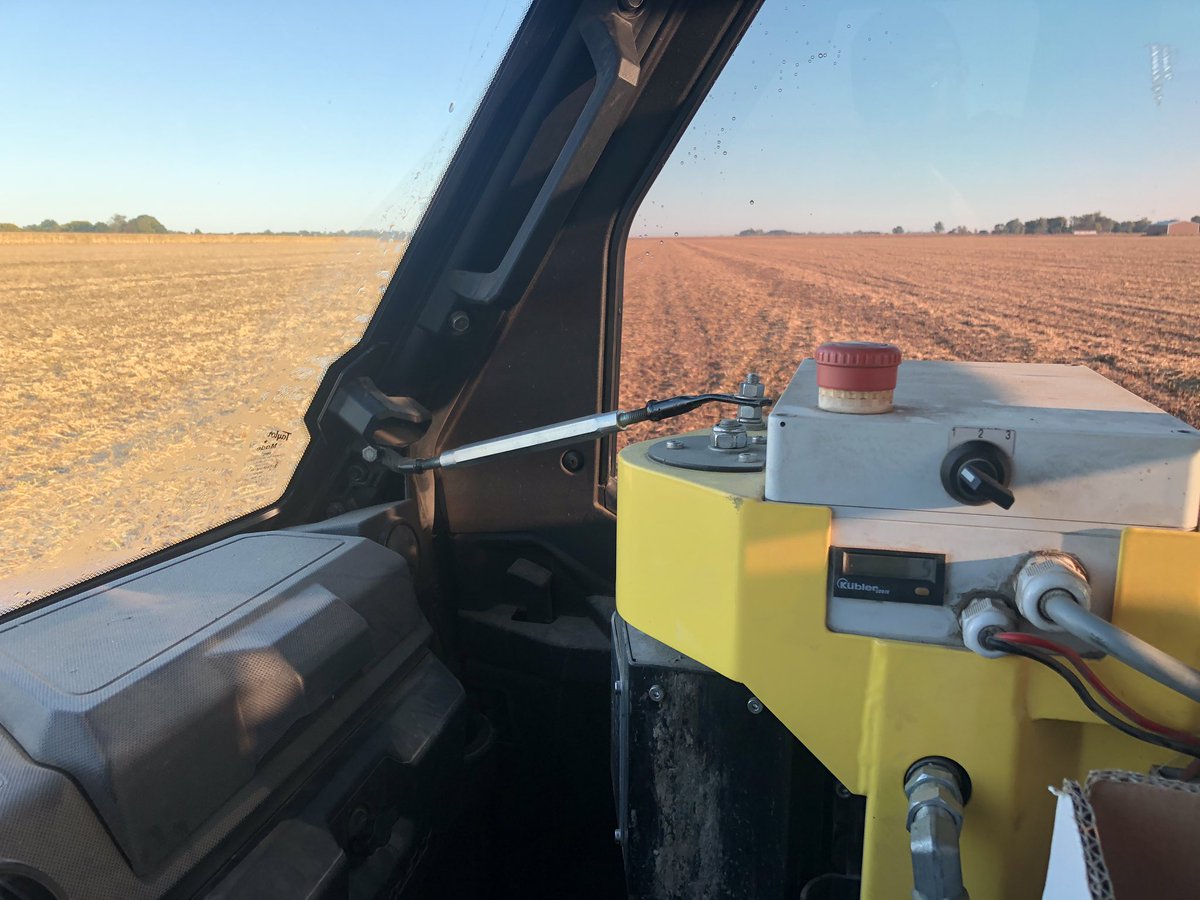 Owens_Ag's tweet photo. Nothing like sampling in a t-shirt on a chilly morning like this, love the Northstar #sampling19 https://t.co/YOy0ZGHP6P