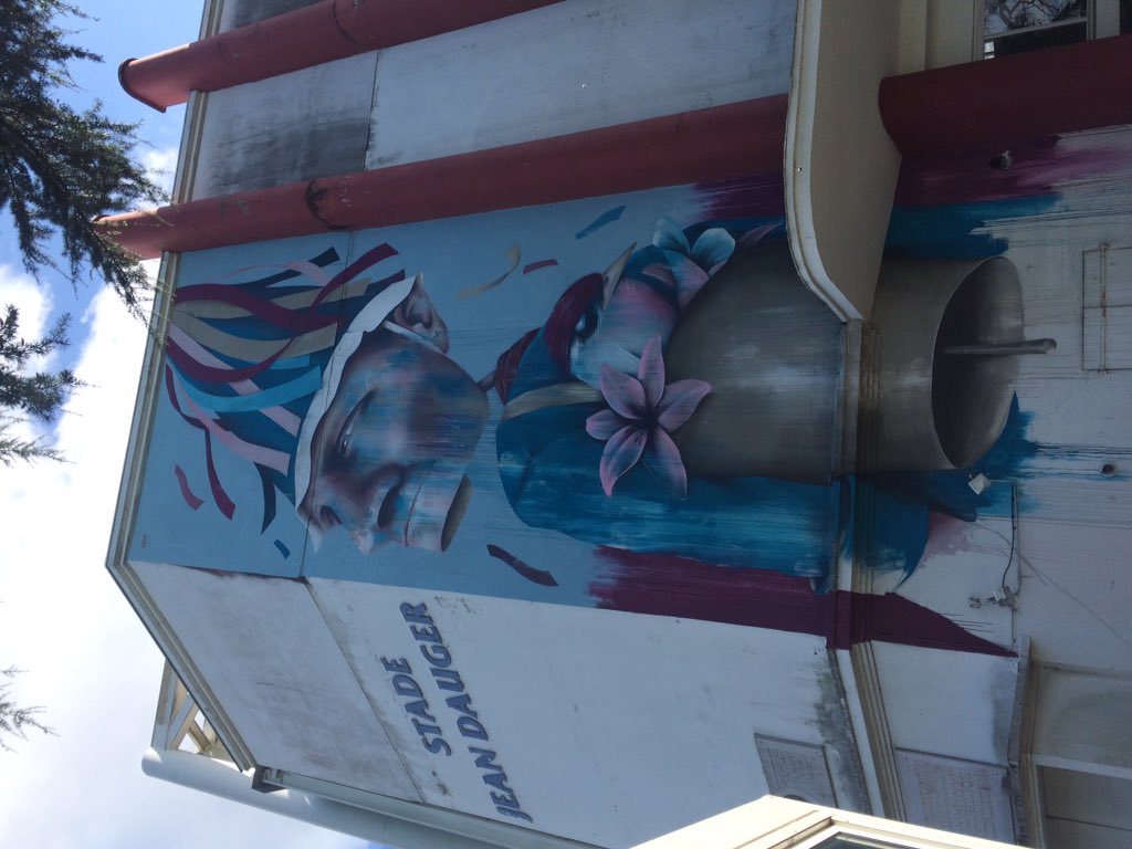 F3euskalherri's tweet photo. La chasse aux trésors street art est ouverte à Bayonne avec le 3ème festival Points de vue #PDV2019 @VilleDeBayonne @SJKartcenters À retrouver bientôt dans notre magazine du Pays basque sur @F3Aquitaine https://t.co/aJ6PeK8aVT