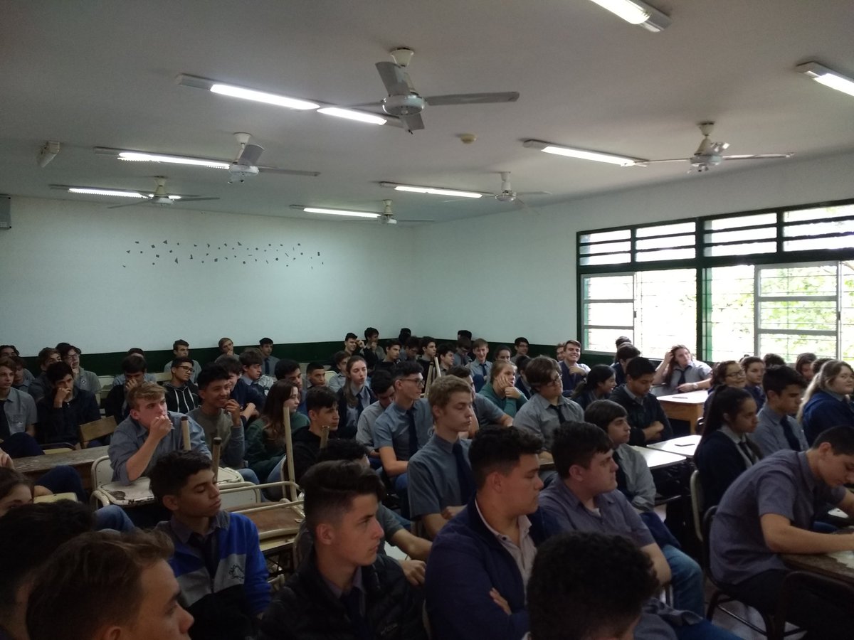 KroppGustavo's tweet photo. Charla "El Joven como Sujeto de Derecho" @mariluleverberg , @udpm_info , @RoxyDeOlivera , @Magalistepanenk https://t.co/vlR0dUCFf0