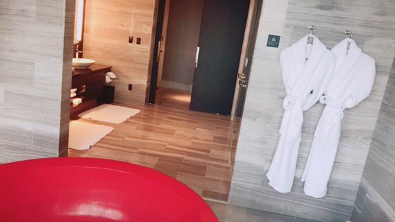 FX1SS1's tweet image. ===============
今の収入+αで稼げたら
何ができますか？？
===============

旅行も、買い物も、欲しいものも、
生活・心に余裕が生まれます。

10名限定ですので、
お話だけでもどうぞ
⇒nav.cx/irmrmIY