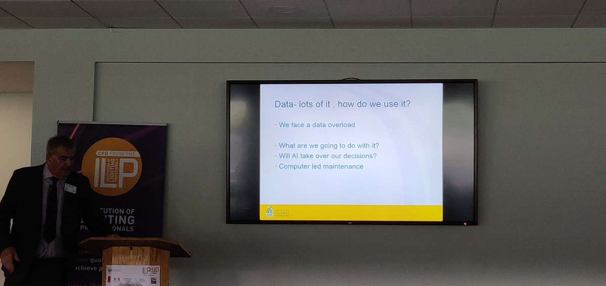 mclight0112's tweet photo. @ihehayes presenting at @the_ilp #ILPLightscene and talking about the data sources used in #localgov highways asset management. #SmartCities #IoT https://t.co/7QlG3oUON5