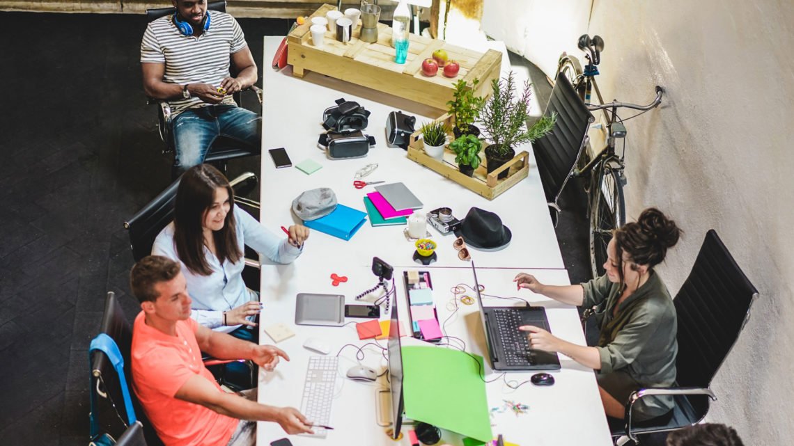 🔛Alianza por el #empleojuvenil 
<a href="/UNICEF/">UNICEF</a> y la empresa de software <a href="/SAPSpain/">SAP España</a> presentan durante la 74ª de la Asamblea General de <a href="/ONU_es/">Naciones Unidas</a> un acuerdo para ofrecer educación de calidad y capacitación laboral a jóvenes de #comunidadesdesfavorecidas #SDG4 #SDG10
bit.ly/alianzaporelem…