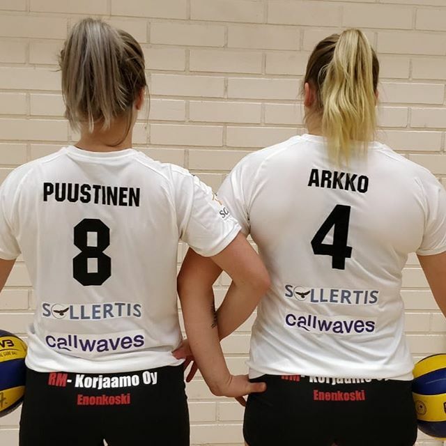 sollertis_eu's tweet photo. Sollertisen Diginaiset sponsoroivat tällä kaudella @puijowolleyn2 -lentopallonaisia.
Meidän ikioma @janitaakatariina pelaa pelinumerolla 4 ja on meidän kummipelaaja! ❤️❤️❤️ #puijowolley #sollertis #diginaiset #yhteistyö #kummipelaaja https://t.co/WEemohRHaY