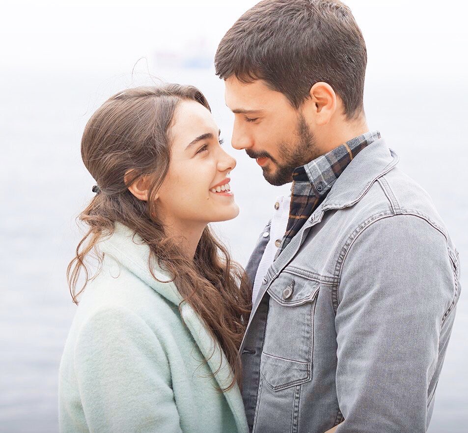 malakkvi's tweet photo. Resmen öldüm ben suanda 🥺❤️❤️❤️❤️❤️❤️❤️
#AskAğlatır #الحب_يجعلنا_نبكي https://t.co/DdblJFKCgP
