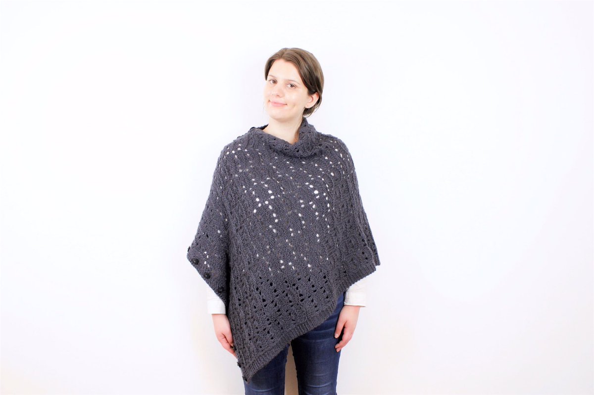 Jessica Gore of The Sweater Collective just released the Tundra Wrap using our Tundra yarn! The 3-in-1 accessory can be worn a multitude of ways by buttoning the rectangular shape on different sides - will it be a scarf, a cowl, a poncho? You decide! ravelry.com/patterns/libra…