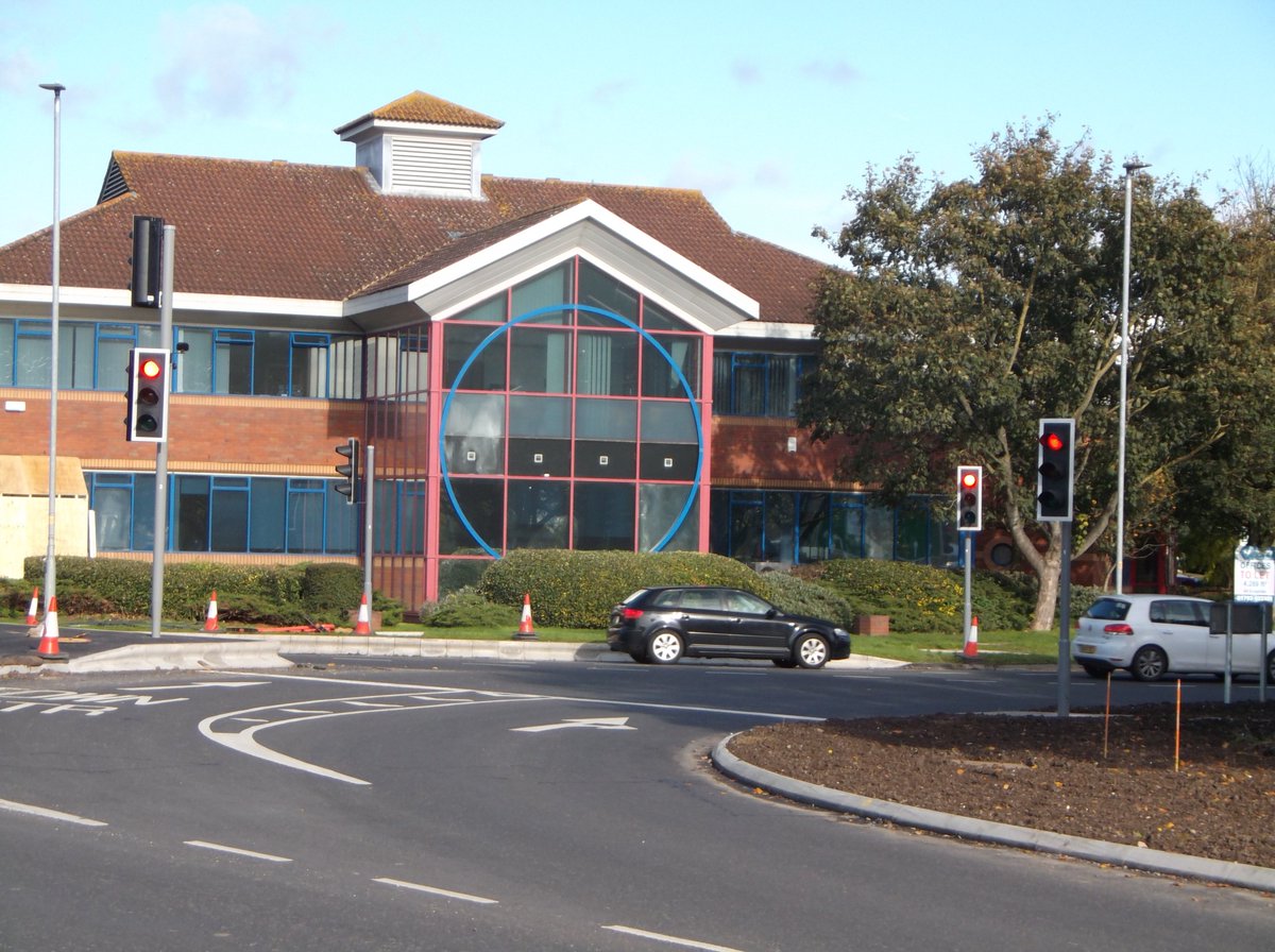 The new traffic signals at Farmers roundabout, Melksham have now been switched on. You can find out more about the scheme and the changes to the junction here - wiltshire.gov.uk/highways-impro…