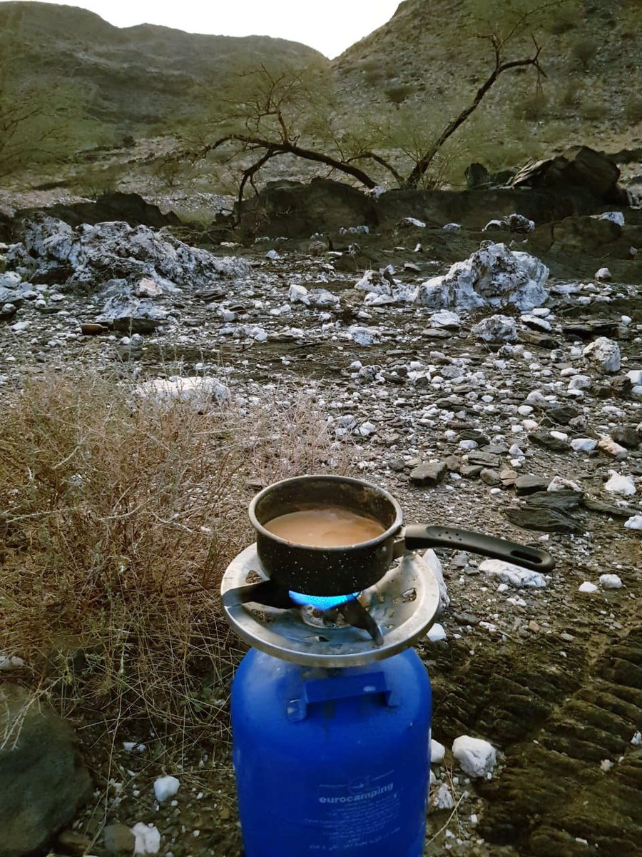 hashbel's tweet image. _

أحيانا يجب عليك التخلي 💔

مهما كان ذلك صعبًا،🍂

يجب عليك ان تمضي قدمًا،🚶‍♂️

وإلا ستبقى عالقًا في حزنك أينما كنت،🍂

توقّف عن تدمير ما تبقّى من قلبك بالتفكير،💔

ستنضج عندما تستوعب أن سعادتك❣

 تكمن في التخلي والاكتفاء لا الحصول على المزيد،💢

ستصل لمرحلة التصَالح مع الذُات