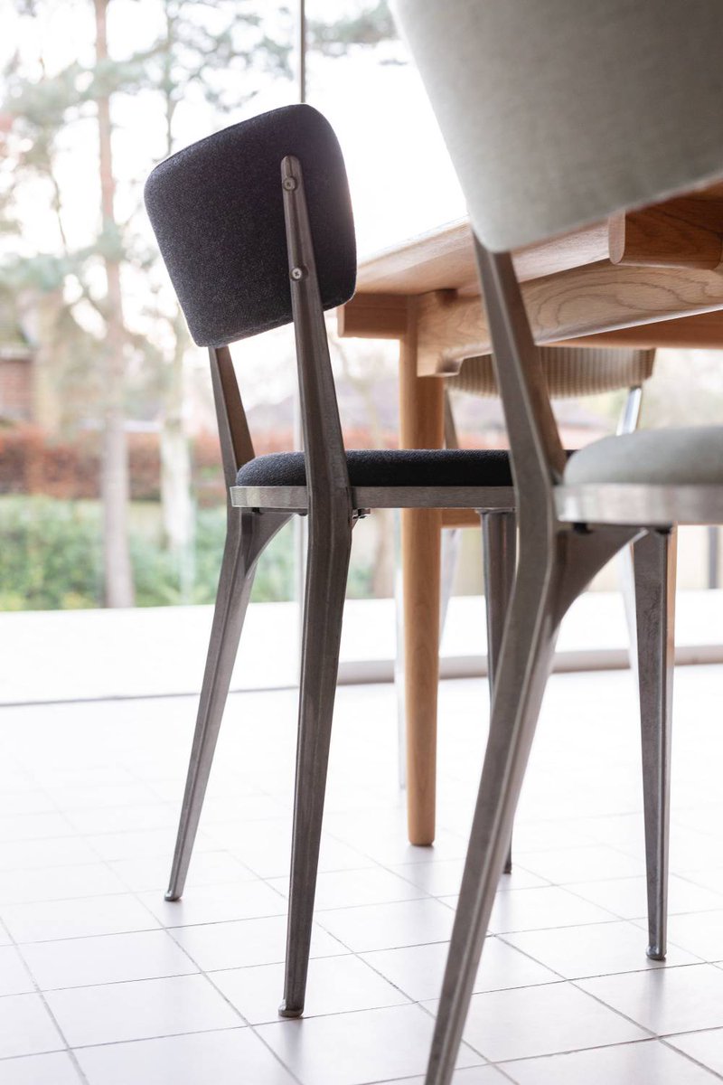 freshofficeidea's tweet image. The BA3 by @OceeDesign for @racefurniture
The chair, which forms a piece of British design heritage, can be found in restaurants, workplaces and homes across the world

#MidCenturyDesign #eclecticspaces #spacestocollaborate #collaborationspaces #breakoutarea #racefurniture