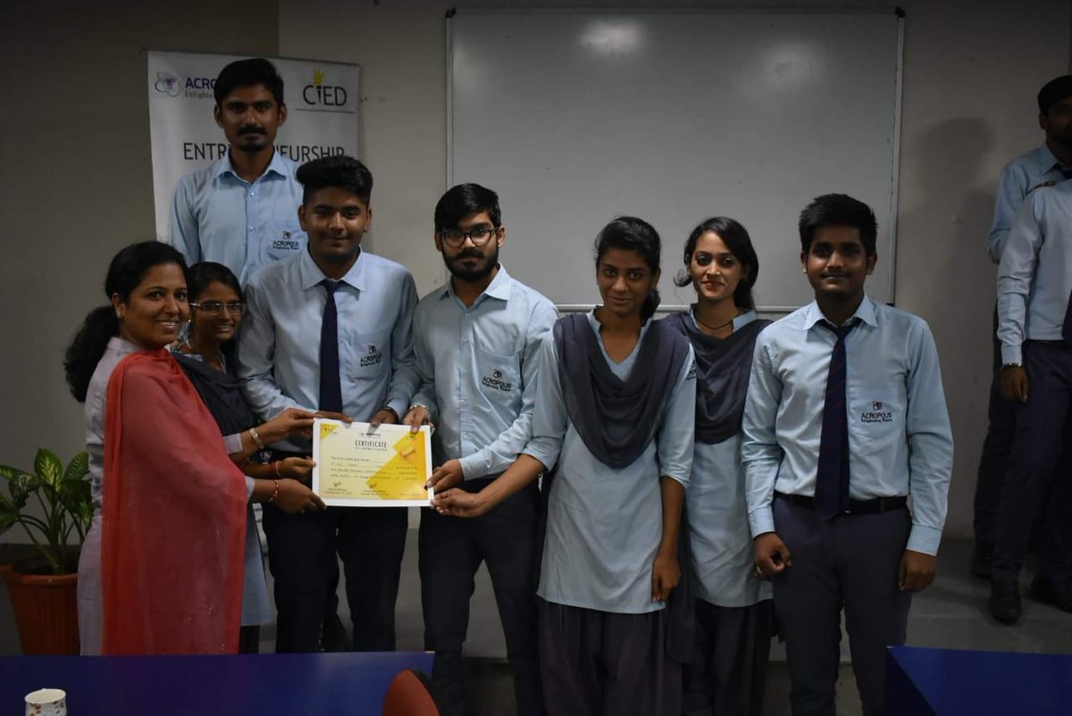 Cied_atc's tweet photo. Memories!
One Dollar Venture 2018✨

#CIED #ecell #venture #ideas #innovation #skills #team #entrepreneurship #entrepreneurs #motivation https://t.co/GItyQosEQo