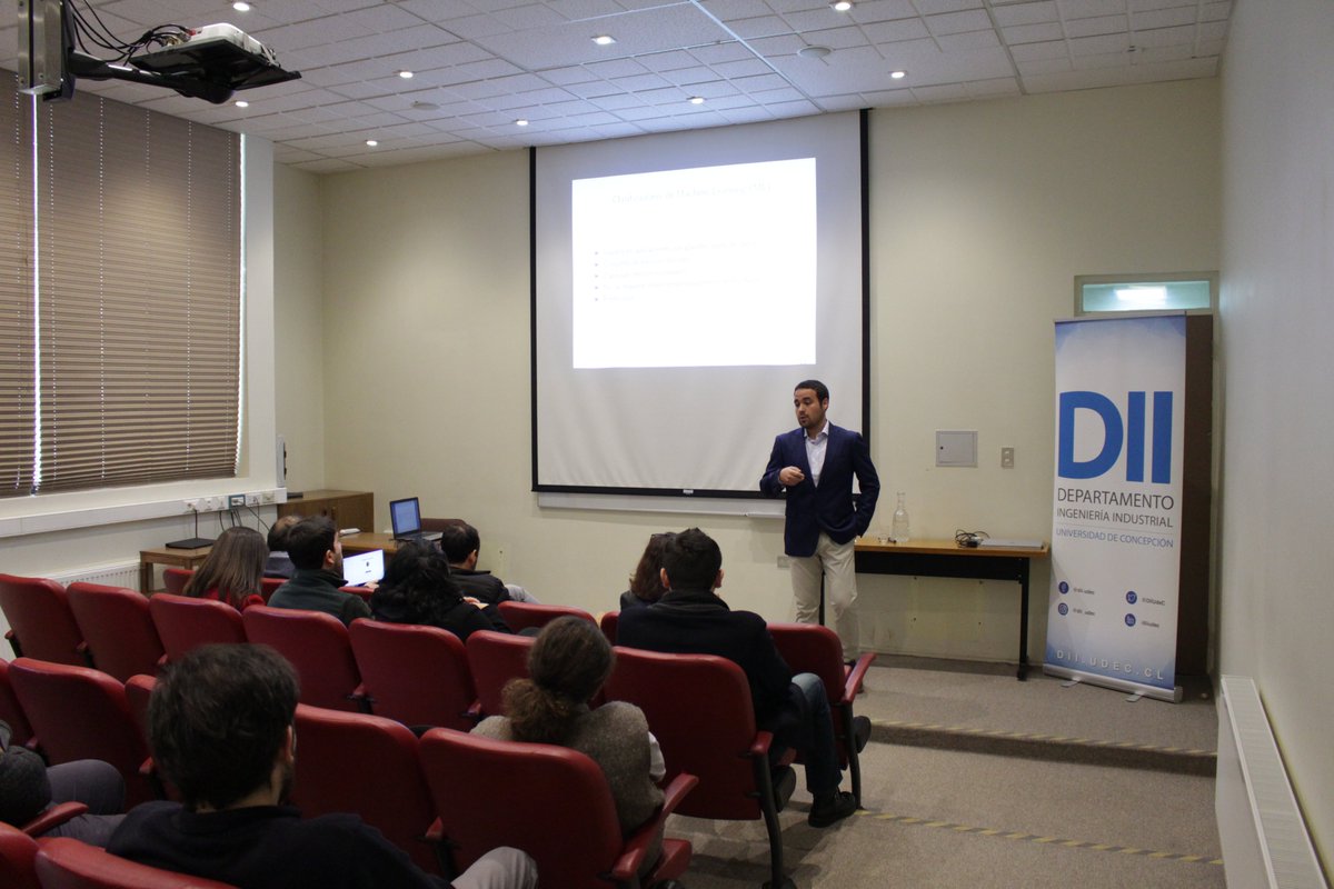 DIIUdeC's tweet photo. Compartimos fotos de la presentación de la defensa de #ProyectoDeTesis: "Integración de Modelos de Elección Discreta y Métodos de #MachineLearning para Predecir y Comprender la Elección del modo de Viaje" para optar al #GradoDeDoctor en #IngenieríaIndustrial de Patricio Salas. https://t.co/3ULwFXZFQi