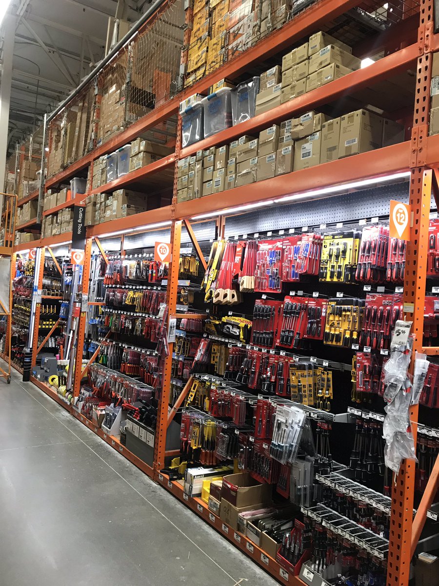 D25 BDPD overheads being dropped, filling the shelves for our customers. #dirstrict25overheadorganization <a href="/Jaime_HD_D25/">Jaime Castillo</a> @HDLMPerez <a href="/MattO_HD6646/">Matthew Ohrberg</a> <a href="/AshleyBotts4/">Ashley Botts</a> <a href="/asm_6646/">Jesus Suarez</a>