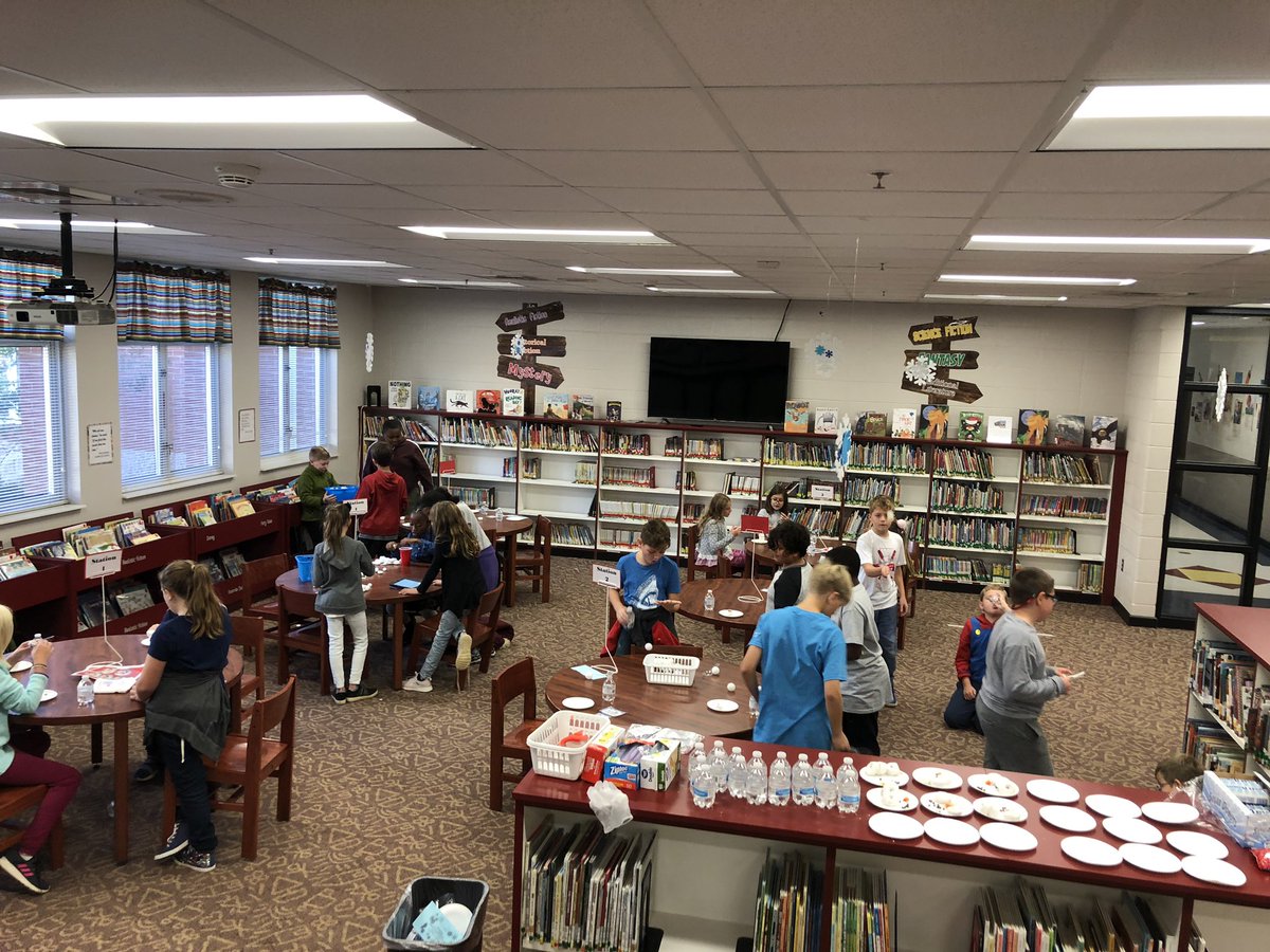 LESlibrary's tweet photo. WE READ SNOW MANY BOOKS and met the 1st 9 weeks Genre Challenge—first group of 300 students celebrating their hard work with minute-to-win-it “snow” games. @LESlibrary @LegacyElement @MCLAalabama https://t.co/6e0PvpzGUL
