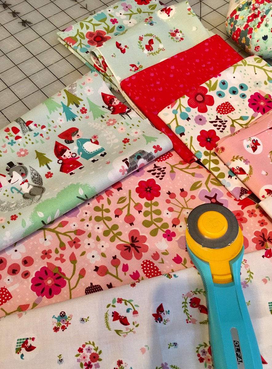 kathleenluvstea's tweet photo. Playing with fabric again today!
Lots of inspiration from my wonderful weekend in NH & MA.
Sneak peek at the next #teacuptote collection! You can be Little Red and #travelwithyourtea to Grandmother’s house 😁
#teahour #teatime #picketyplace https://t.co/sjNhnpUwgJ