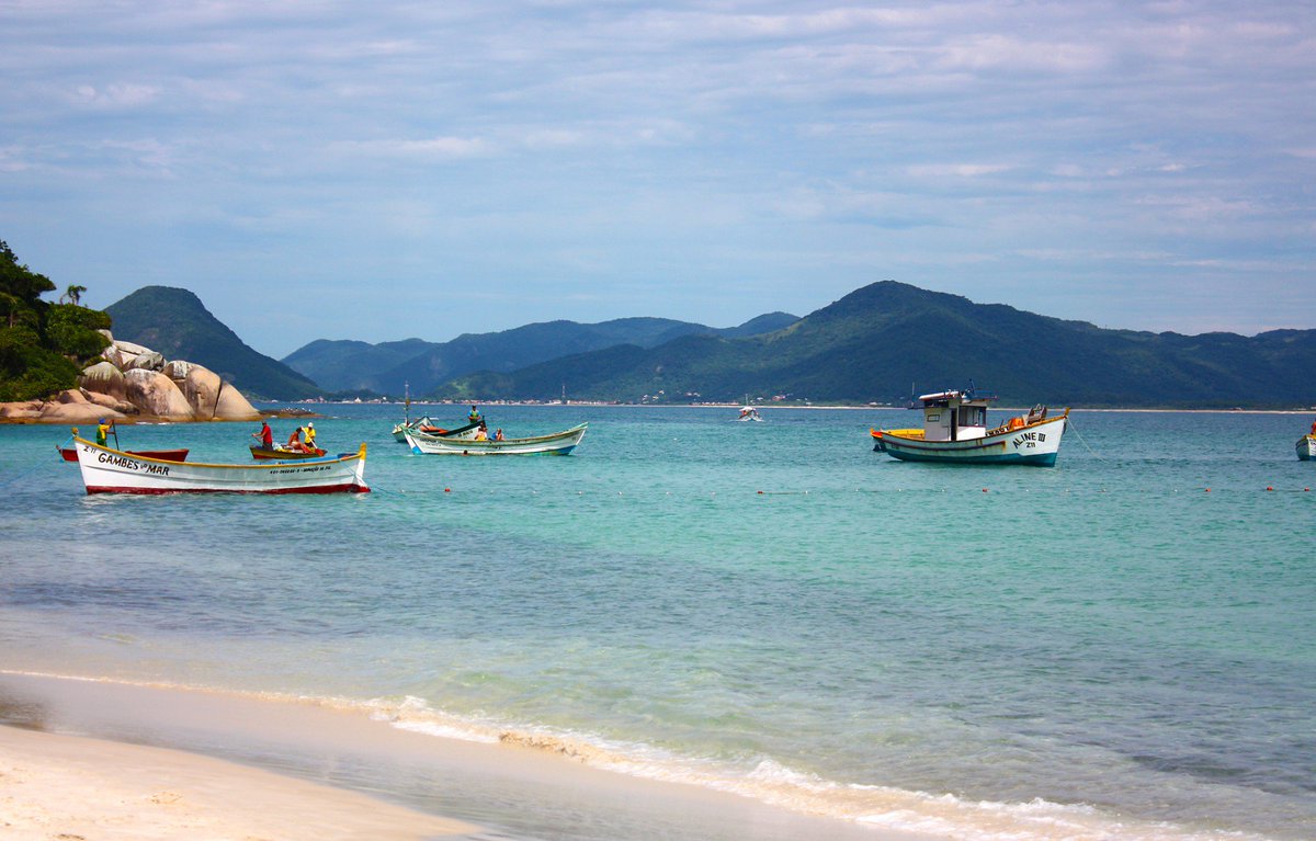 queropassagembr's tweet photo. Florianópolis: a cidade que conecta qualidade de vida e modernidade https://t.co/cswsacAwqL https://t.co/58dK8tYO4G