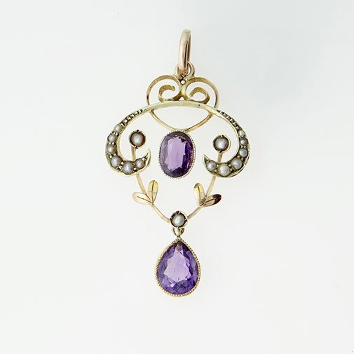 9ct Gold Amethyst and Seed Pearl Pendant c1900
#antiquejewelry #antique #antiquependant #Amethyst #AmethystPendant #AmethystJewellery #AmethystJewelry #Victorian #VictorianPendant