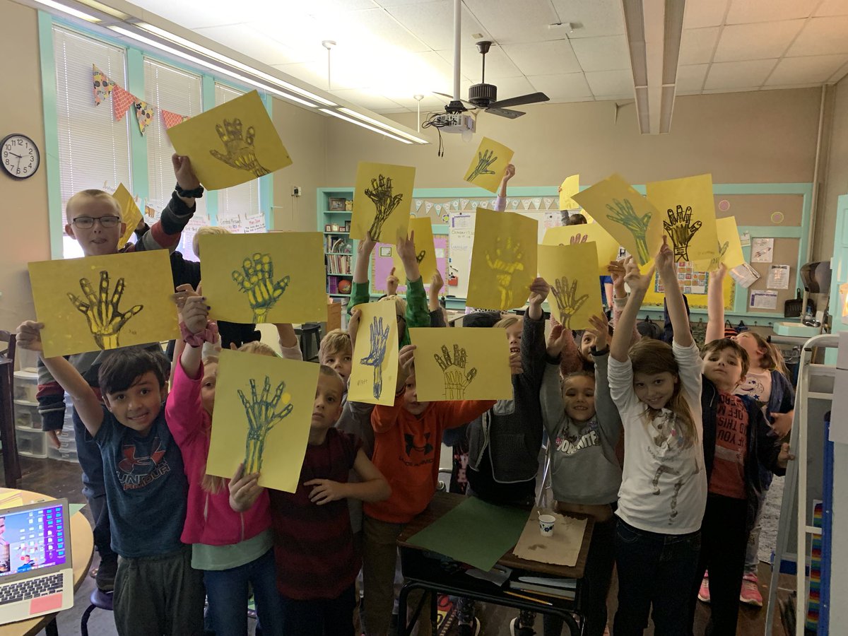 We made our own X-rays today! #RESThinks <a href="/JenniferWarden5/">Jennifer Warden</a> <a href="/jenbrown224/">Jennifer Brown</a>