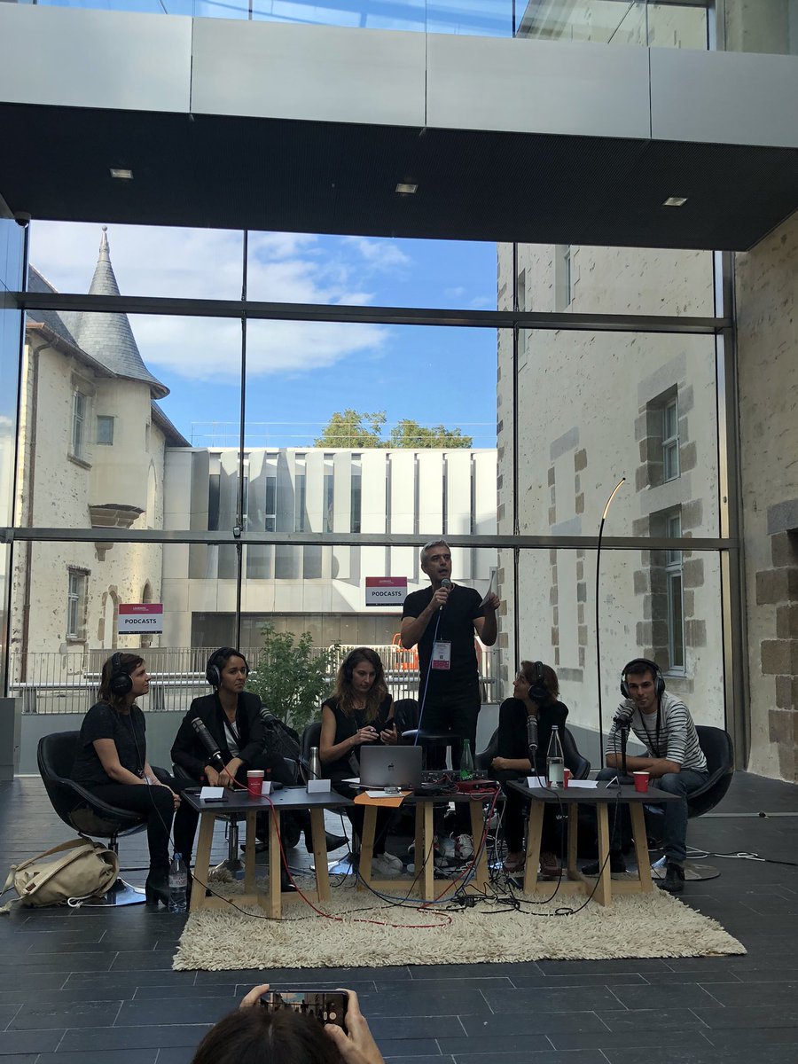 matthieu_th0mas's tweet photo. Avec les copains de @GoSparks_FR pour leur dernier #podcast de la journee au @LelearningShow ! #LSHOW https://t.co/IuVBap1z4C