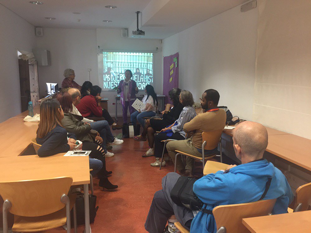 Fotos del taller Construcción del enemigo organizado por Mujeres de Negro Toledo en el II Foro Internacional #Toledo Cultura de Paz. Gracias por participar!! #CulturadePaz